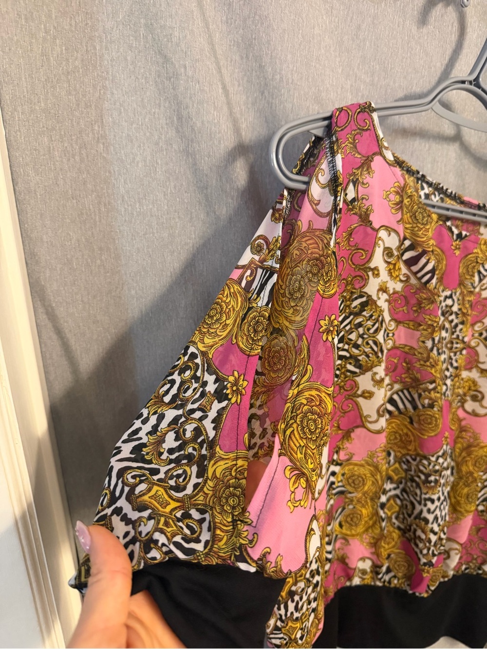 Beautiful Pattern Y2K Top - Picture 3 of 4